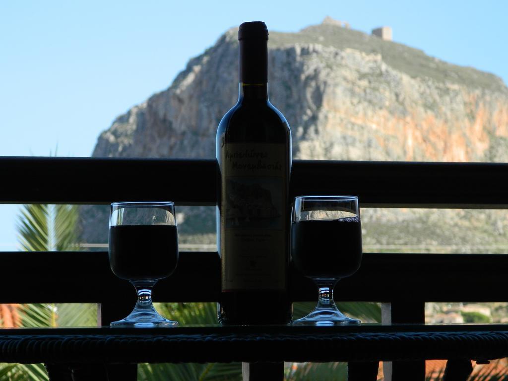 The Flower Of Monemvasia Hotel Bagian luar foto