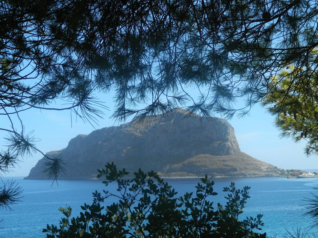 The Flower Of Monemvasia Hotel Bagian luar foto